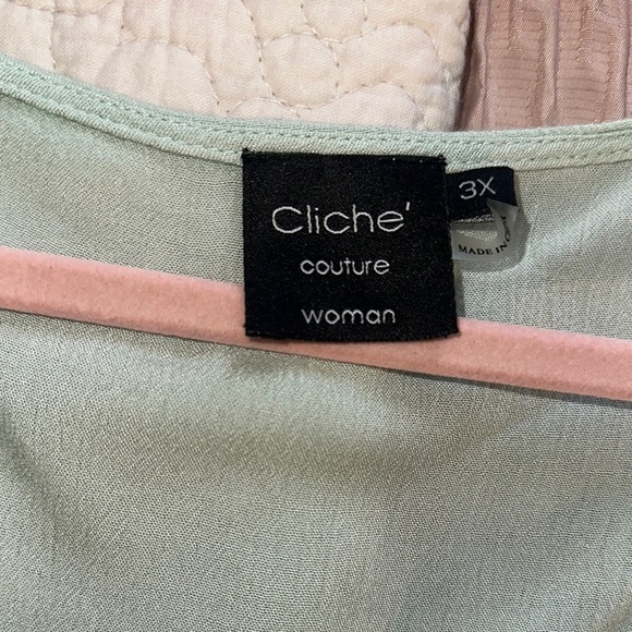 Mint Green V-Neck‎ Women's Tunic - Picture 5 of 5